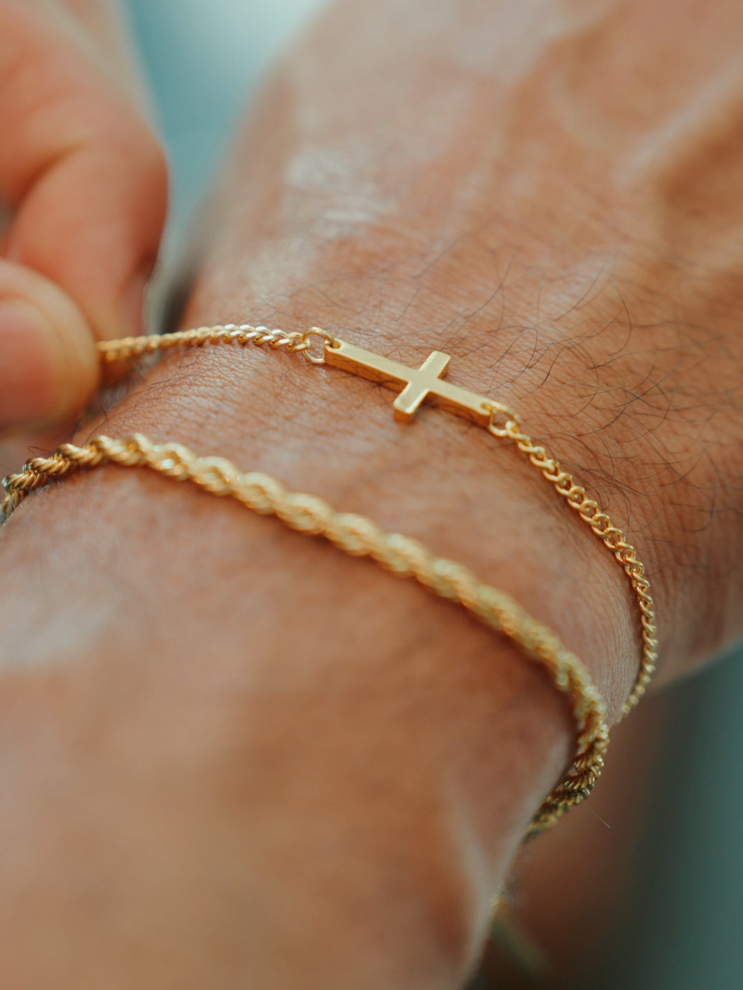 CROSS BRACELET | 18K Gold