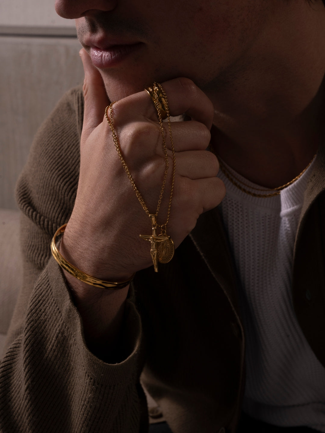 CRUCIFIX CHAIN | 18K Gold